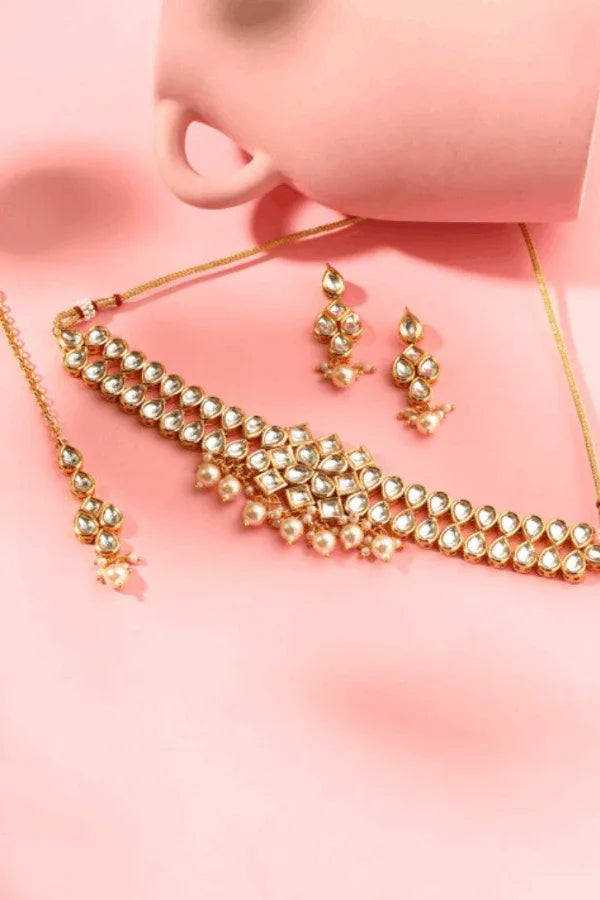 Pearl Elegance Kundan Choker Jewellery Set (Outside Ontario) - MyEthnikRentals