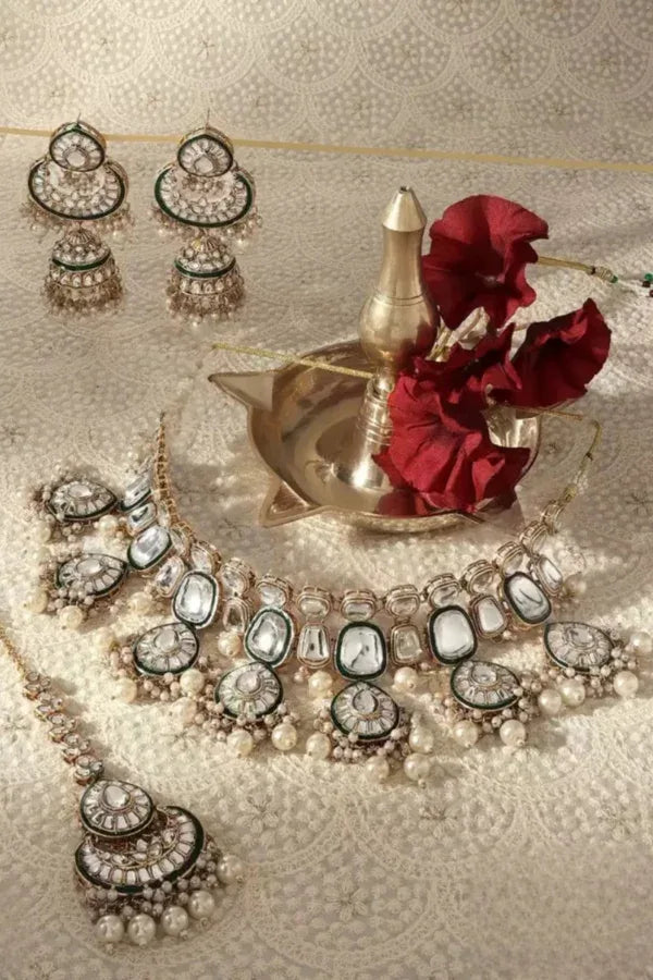 Big Polka Kundan Jewellery Set - MyEthnikRentals