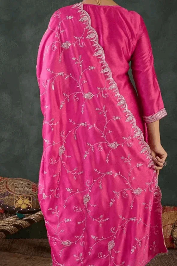 Gulbahar Fuchsia Salwar Kameez Set (Outside Ontario) - MyEthnikRentals