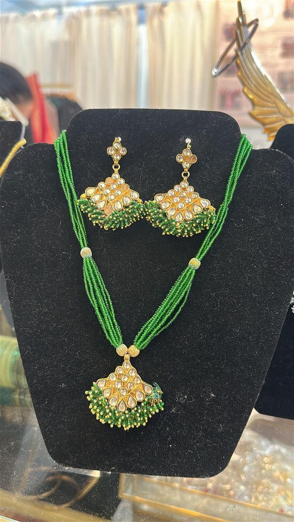 Emerald Green Beaded Kundan-Style Necklace - MyEthnikRentals