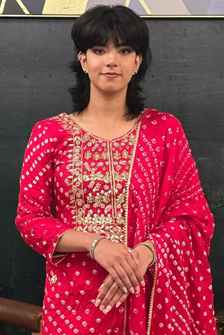 Bright red silk - Kotta Patti Salwar Kameez - MyEthnikRentals