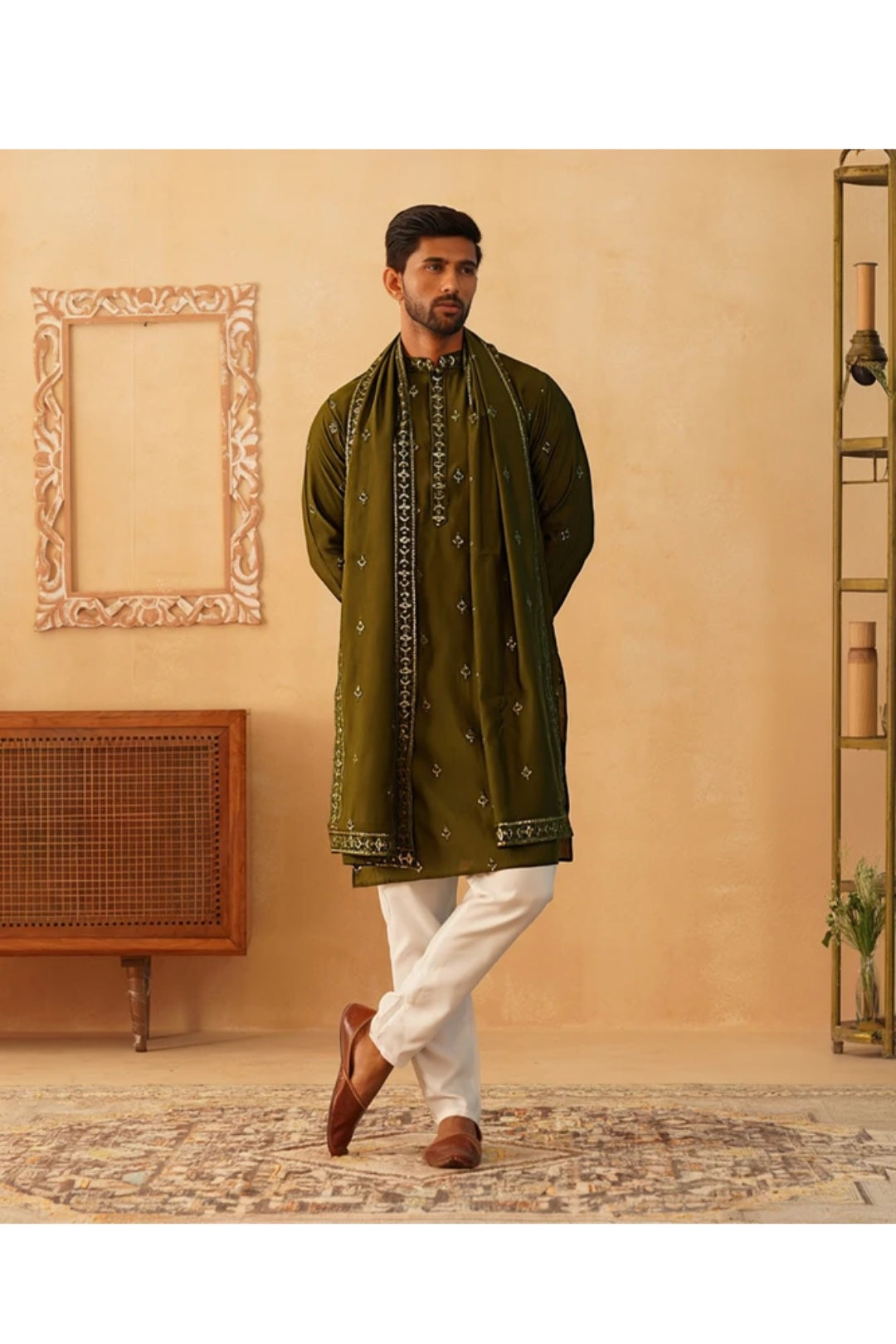 Green mirror Kurta Set - MyEthnikRentals