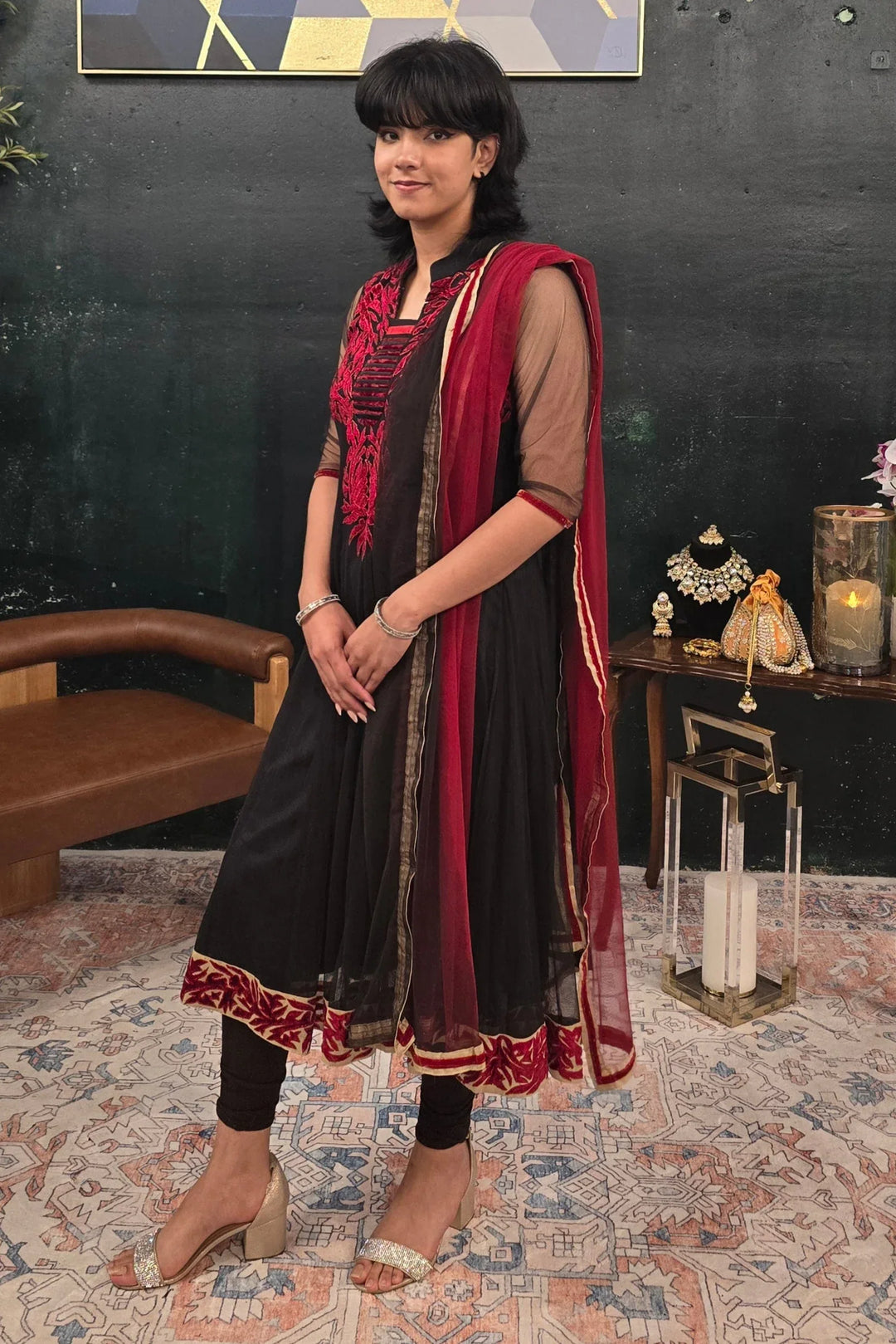 Black floral embroidered Salwar Kameez - MyEthnikRentals