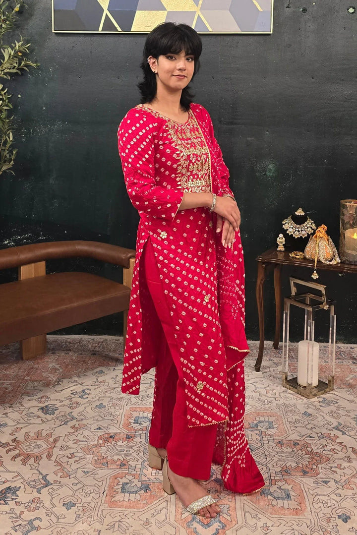 Bright red silk - Kotta Patti Salwar Kameez - MyEthnikRentals