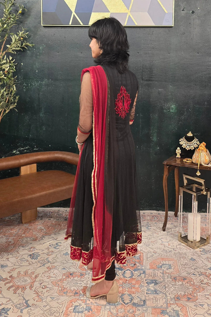 Black floral embroidered Salwar Kameez - MyEthnikRentals