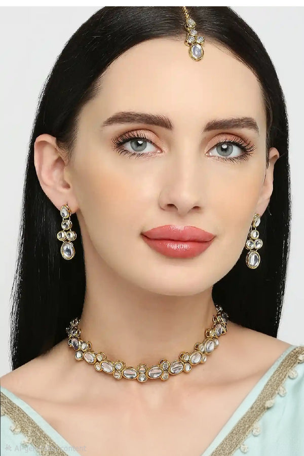 Gold Plated Kundan Studded jewellery set - MyEthnikRentals