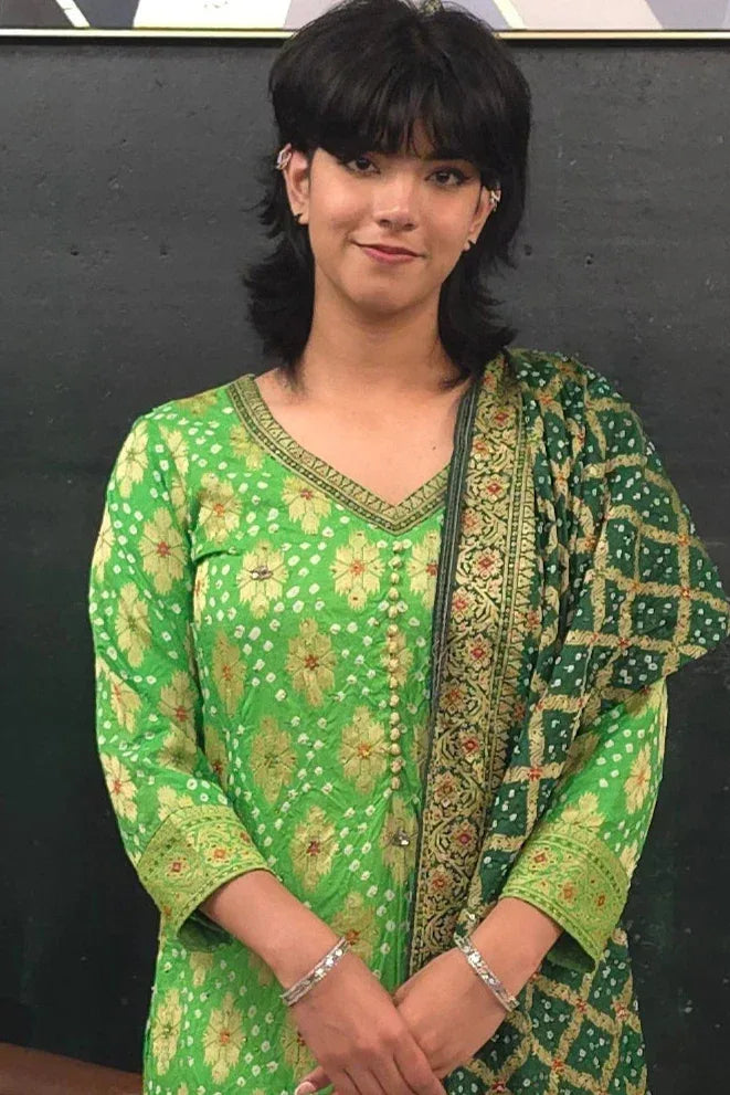 Bandhni - Mint Green - Dark green embroidered Salwar Kameez - MyEthnikRentals