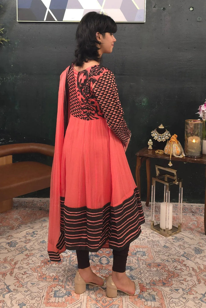 Peachy Pink Georgette Salwar Kameez - MyEthnikRentals