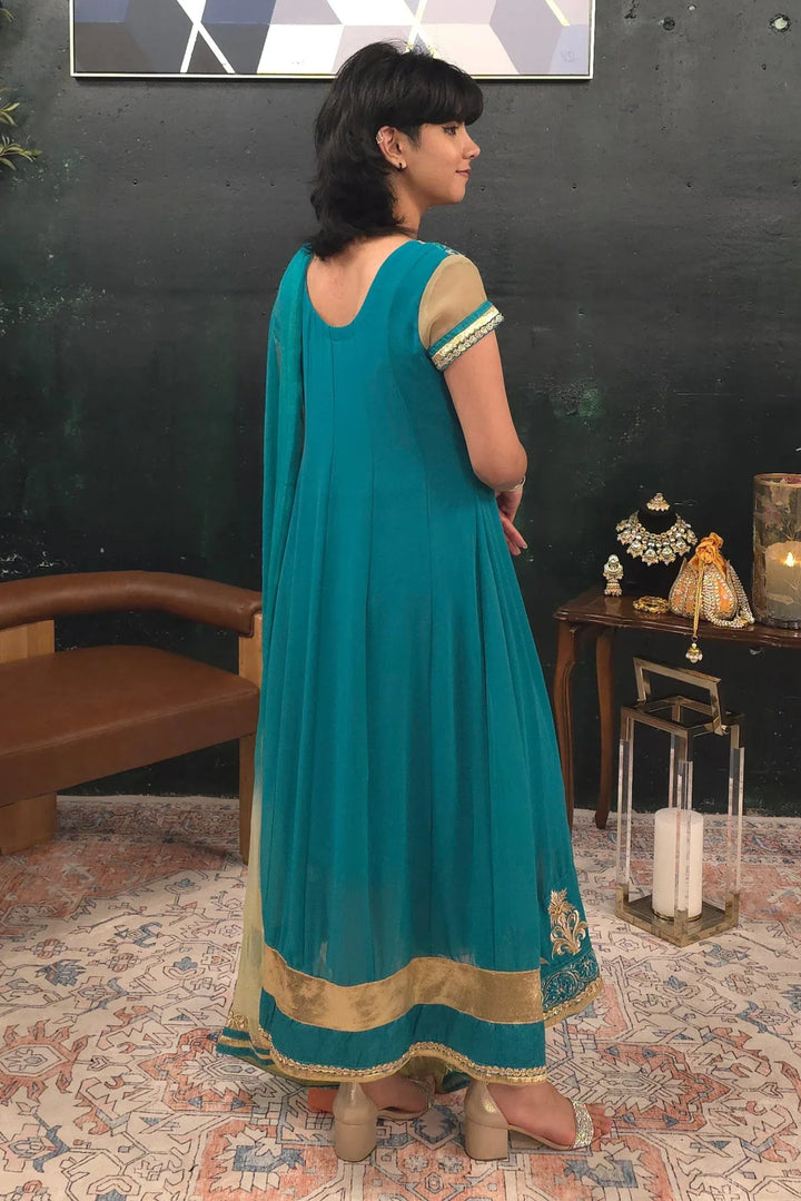 Green flowy georgette Salwar Kameez - MyEthnikRentals