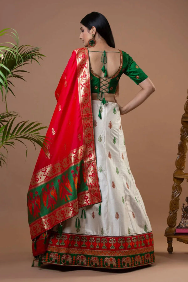 Traditional White Bridal Lehenga (Outside Ontario) - MyEthnikRentals